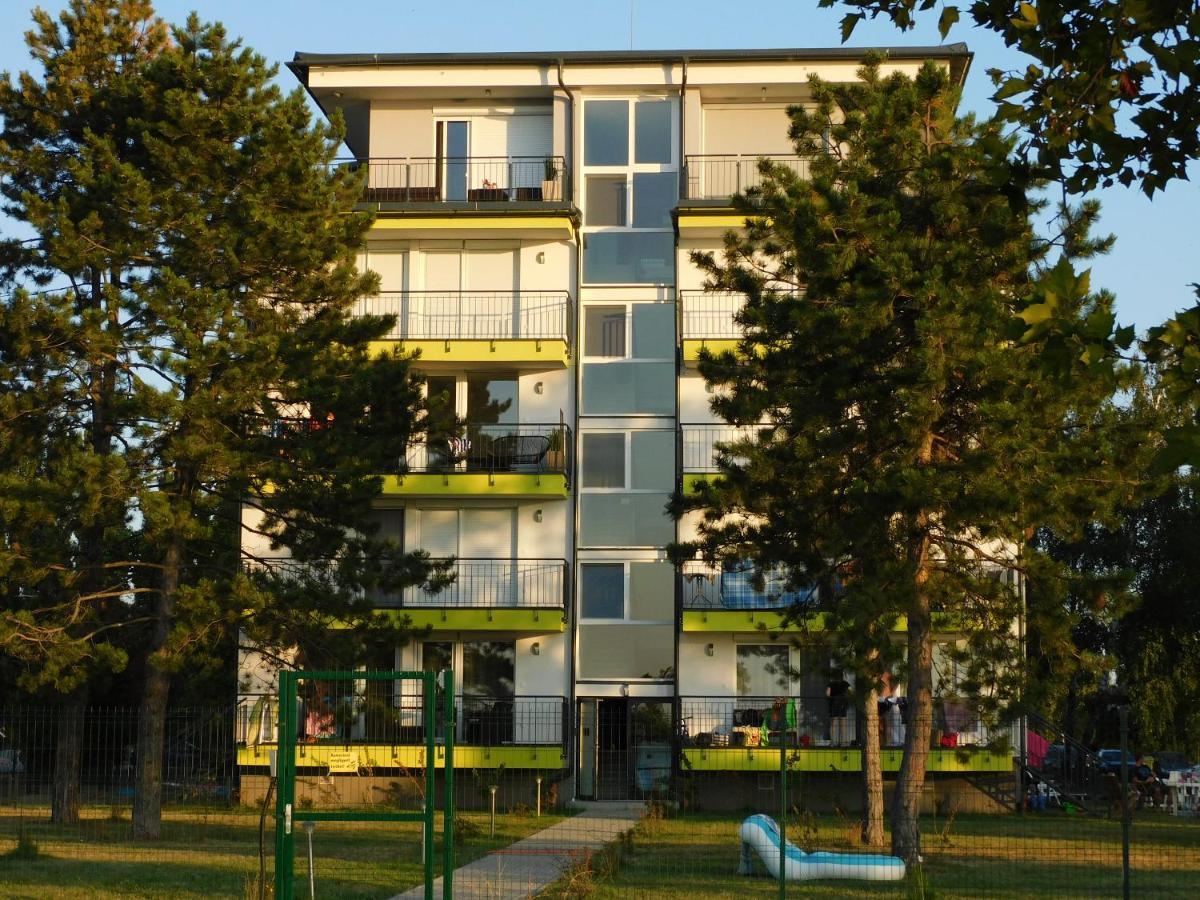 Katamaran Apartment Siofok Exterior photo